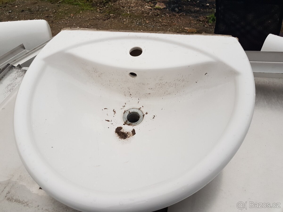 umyvadlo villeroy bosch ceramice plus - 3