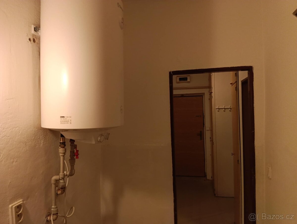 Pronajmu byt 1+1 - 3