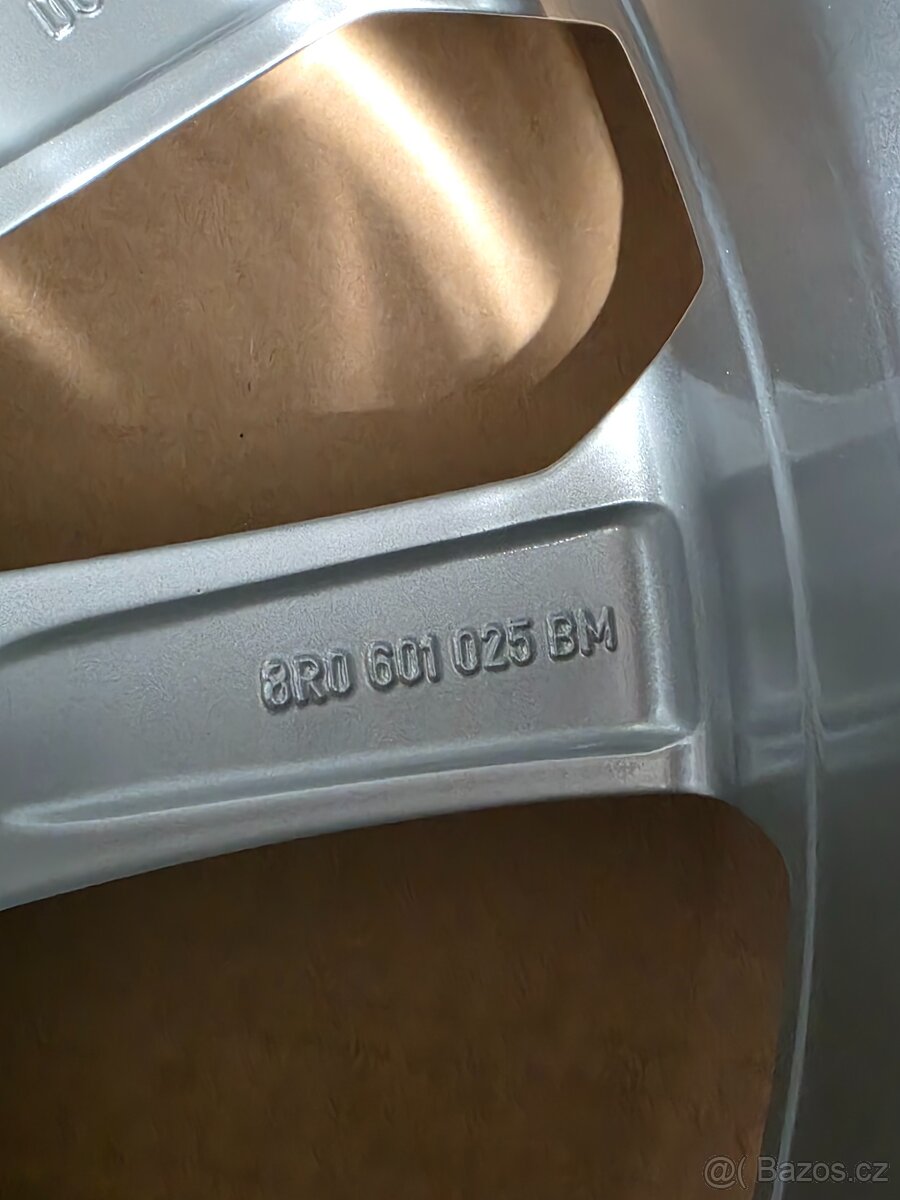 NOVÁ SADA originálních ALU kol Audi Q5 – 18" - 3