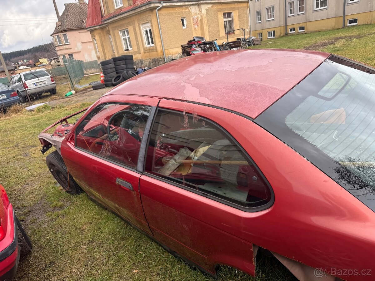 BMW e36 compact díly - 3