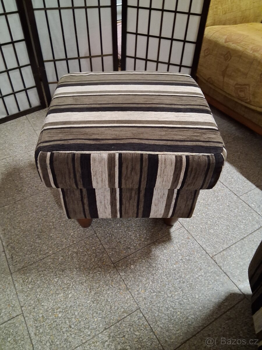 Křeslo ušák s taburetem - 3