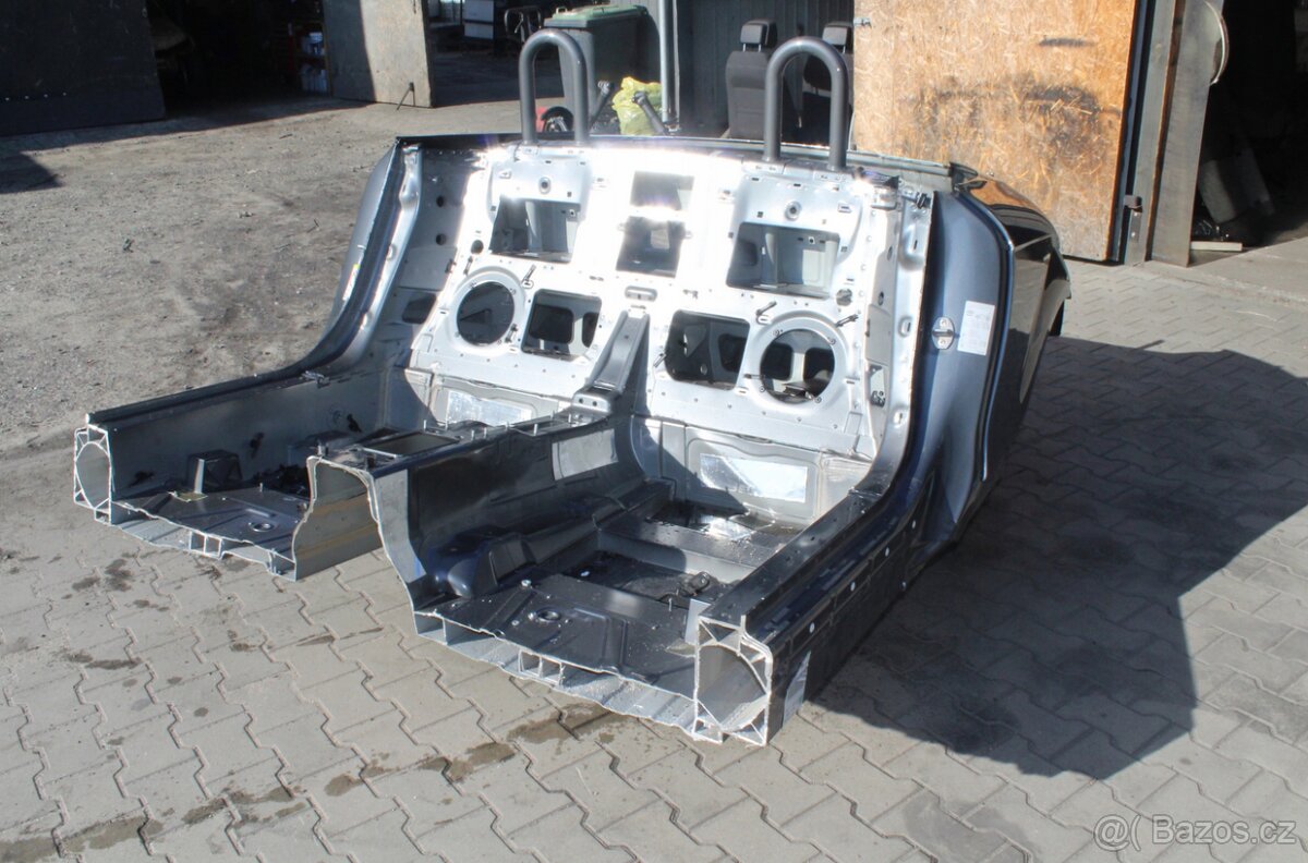 Audi TT 8J zadní část karoserie - 3
