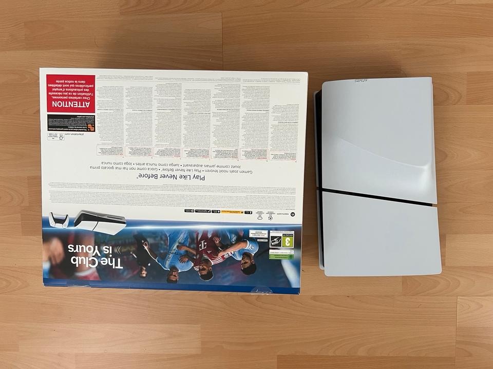 PlayStation 5 Slim FC26 Bundle - 3