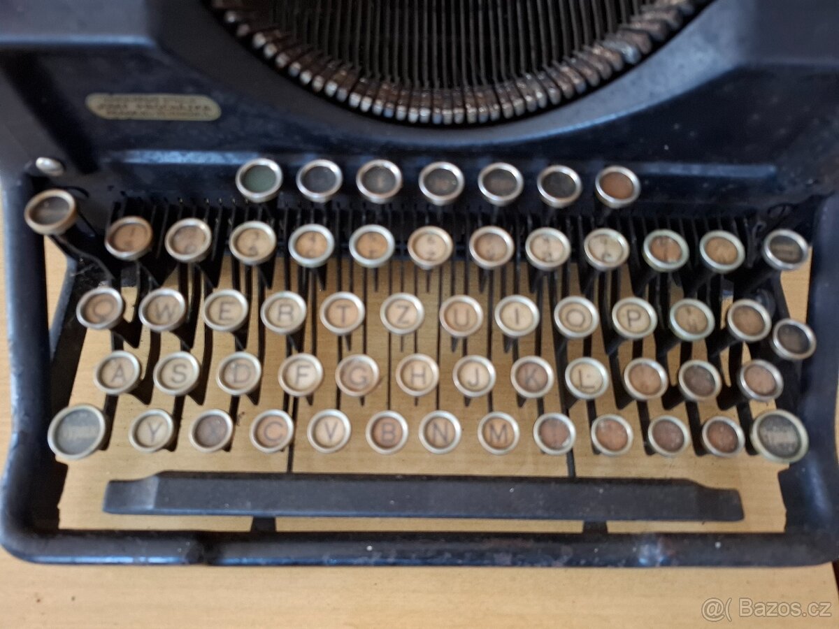 Starožitný psací stroj Underwood - 3