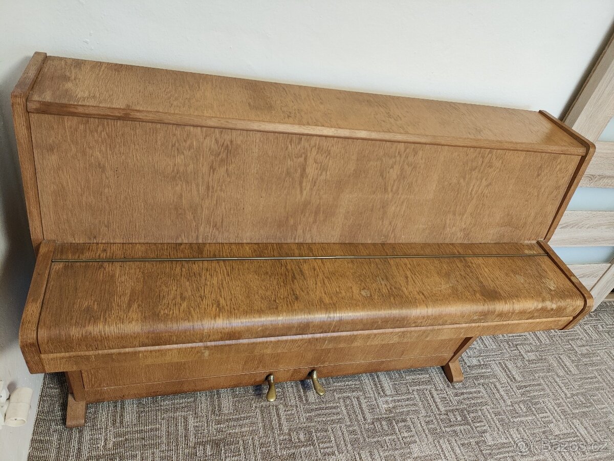 Piano August Förster - 3