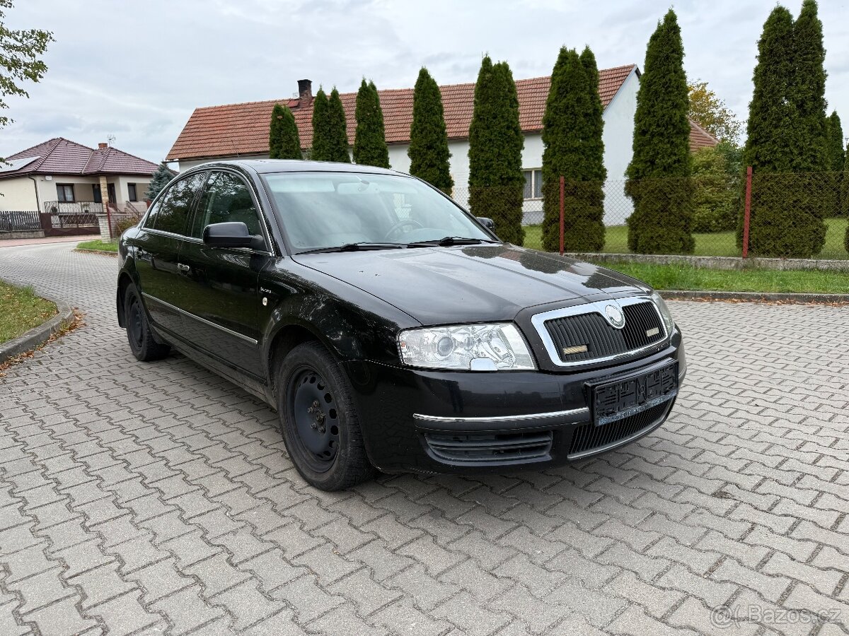 Škoda Superb 2.8 V6 EDICE 100 - náhradní díly - 3