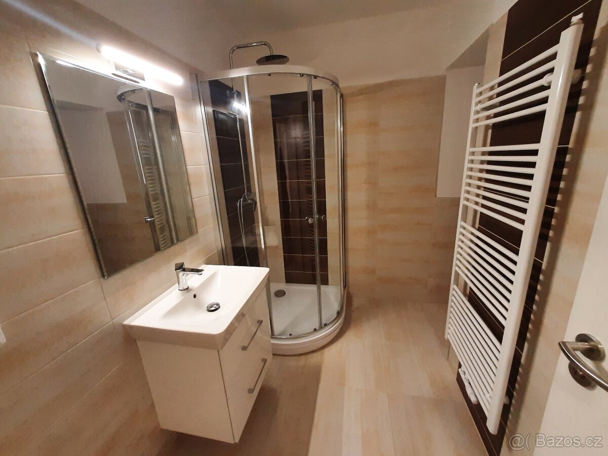 Pronájem bytu v centru Liberce 65m2 - 3