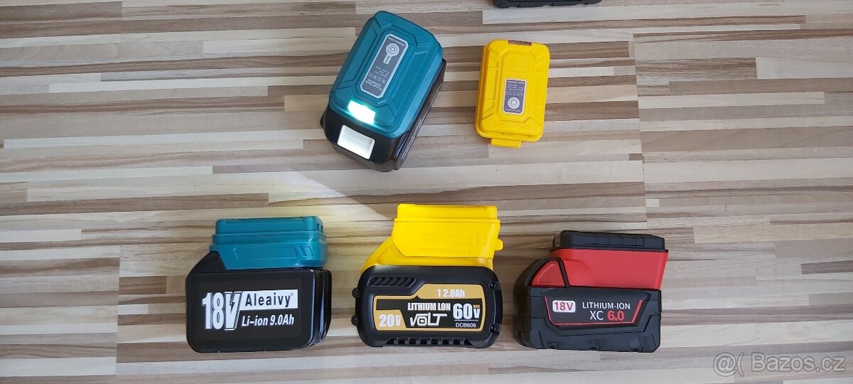 Powerbanka,Aku Milwaukee,DeWALT,Makita 18V s LED svítilnou. - 3