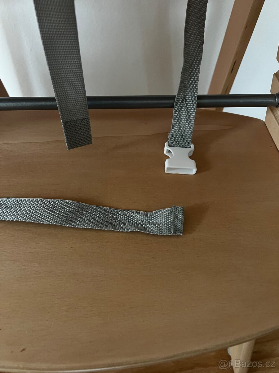 Dřevěná jídelní židlička Roba - 3