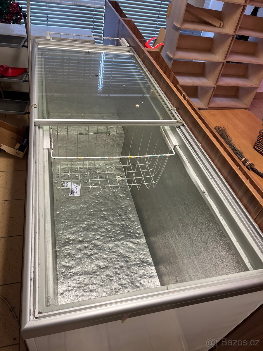 Mrazák s posuvným sklem pultivý - 3