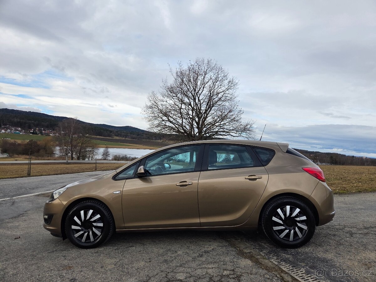 Opel Astra HATCHBACK - 2.ONAFTA - KUP ČR - 174tis - 3