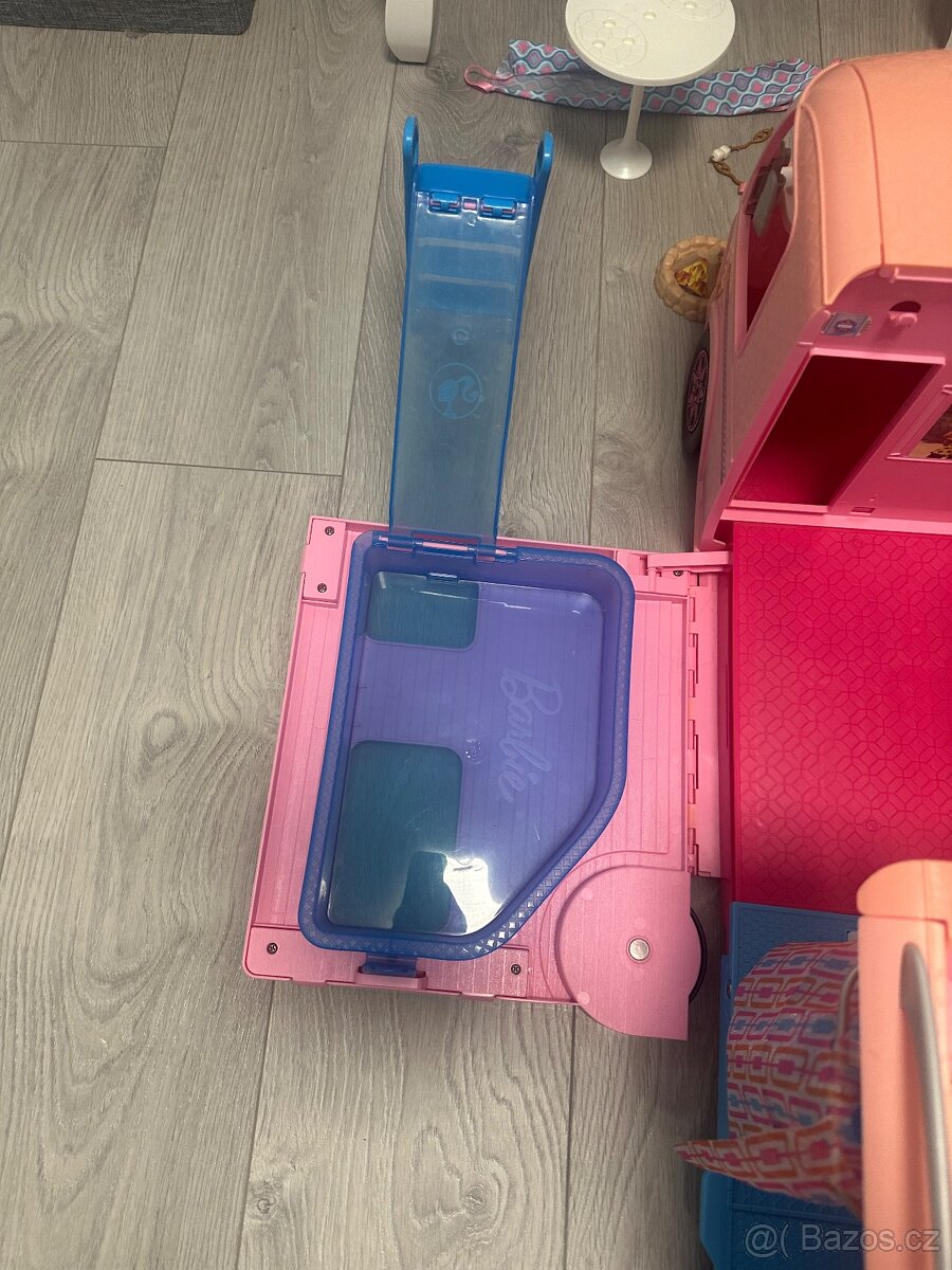 Barbie karavan - 3