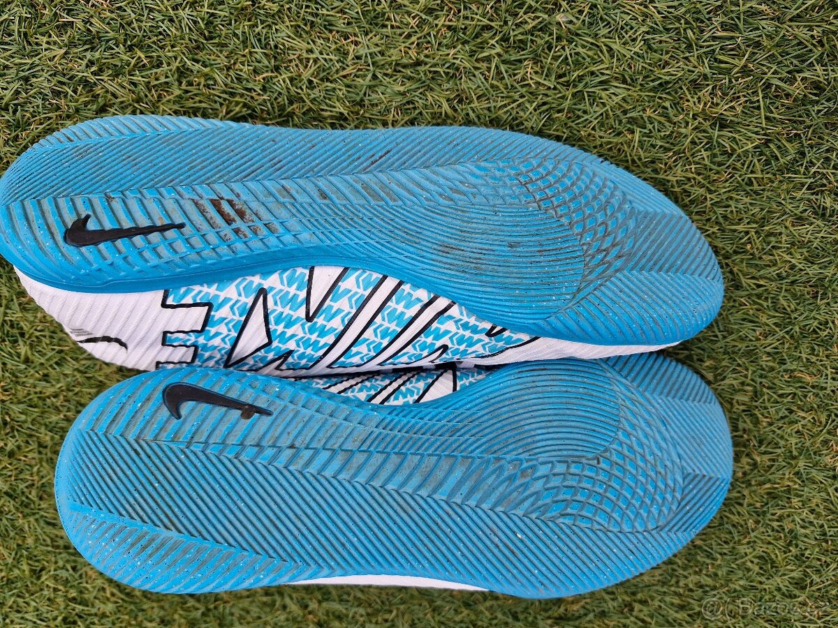 2x Kopačky, sálovky - vel. 42 - 3