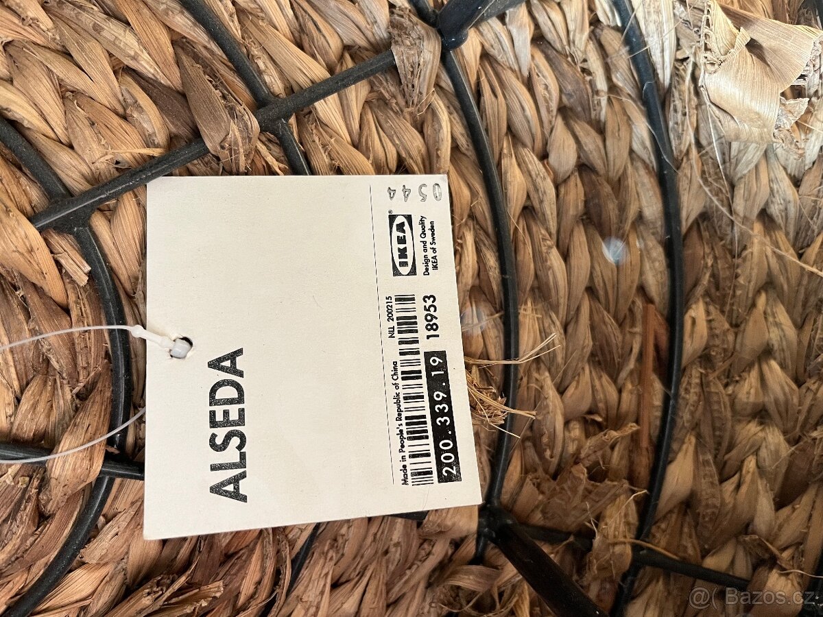 Houpací křeslo a stolička - 3