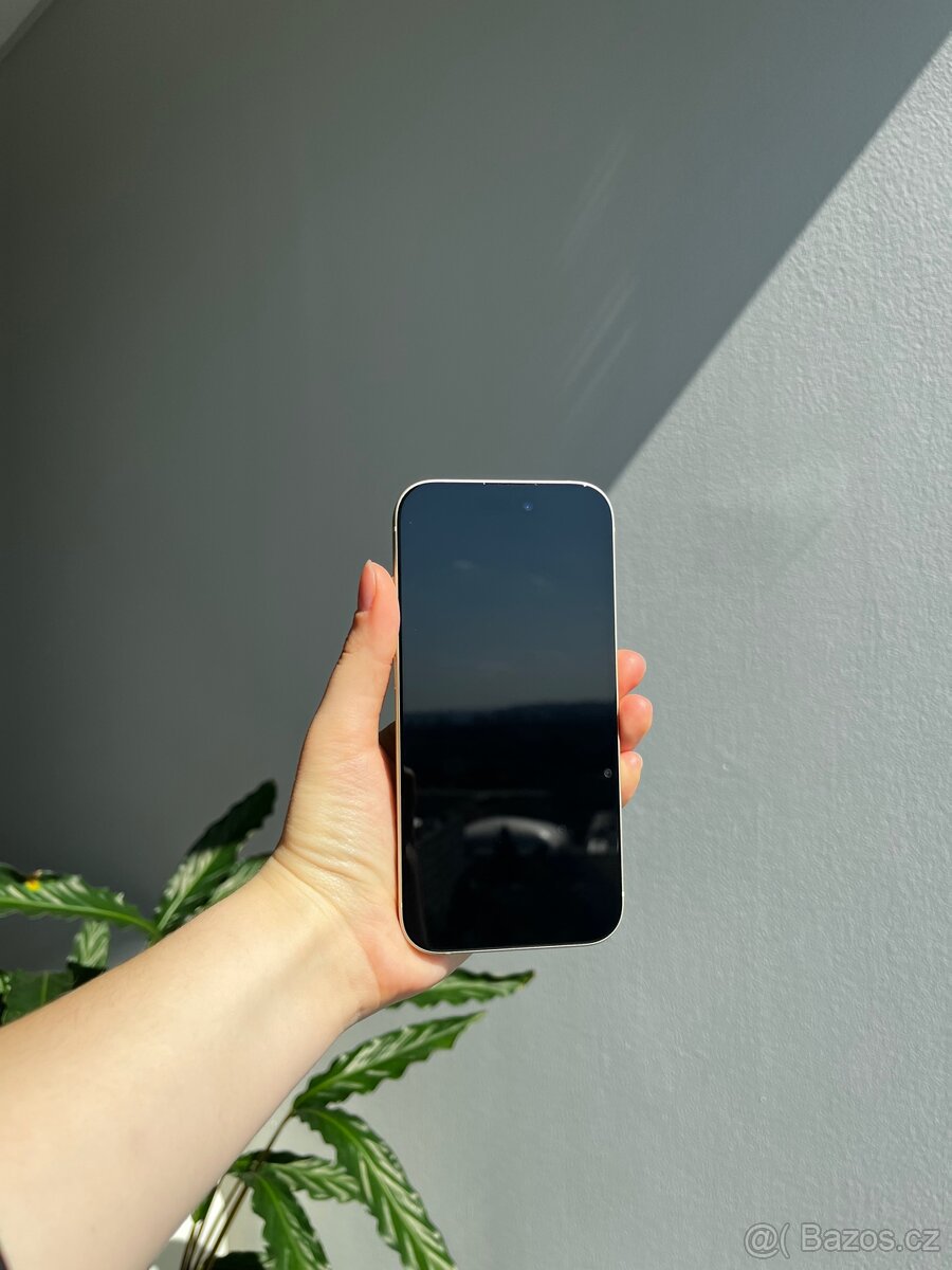 iPhone 15 128 GB žlutý - 3