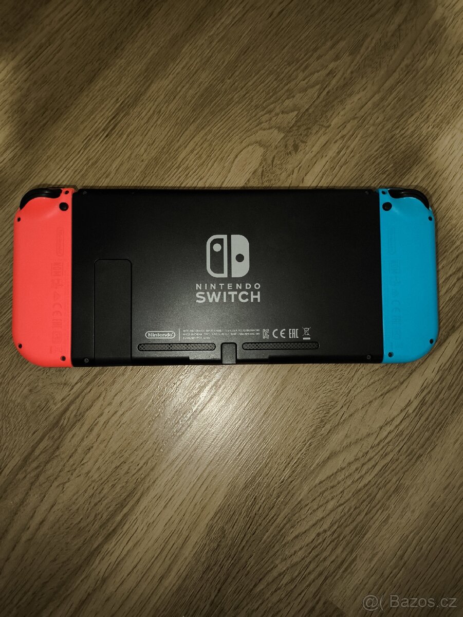 Prodávám Nintendo Switch - 3