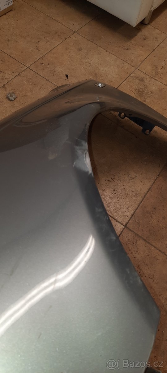 levý přední blatník A6 4F - 3