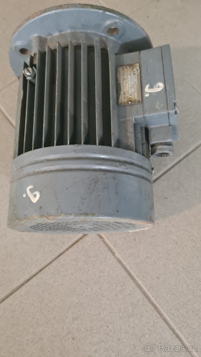 Třífázový asynchronní motor 1,1 kW - 3