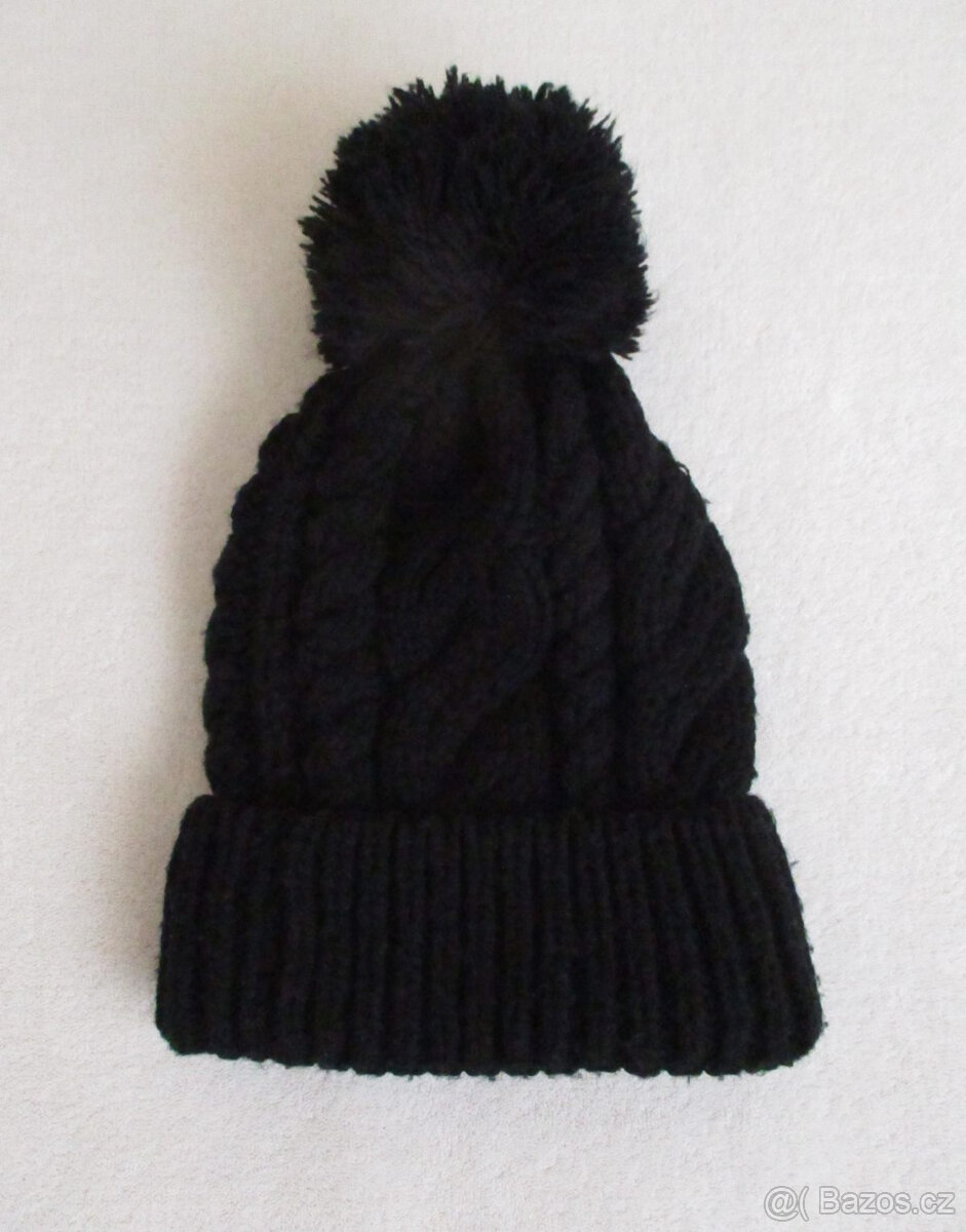 Dámská černá zimní čepice kulich Outhorn S/M - 3