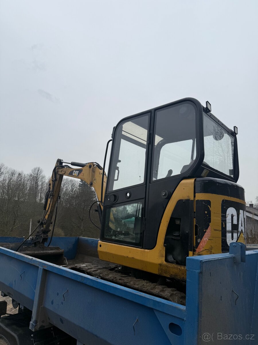 Cat 301.8C 2012 - 3