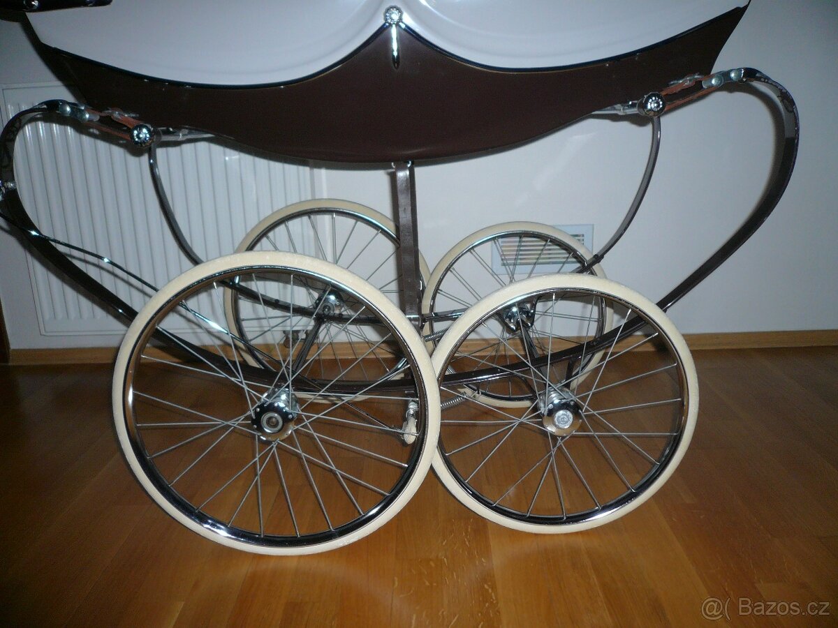 STAROŽITNÝ RETRO KOČÁREK - 3