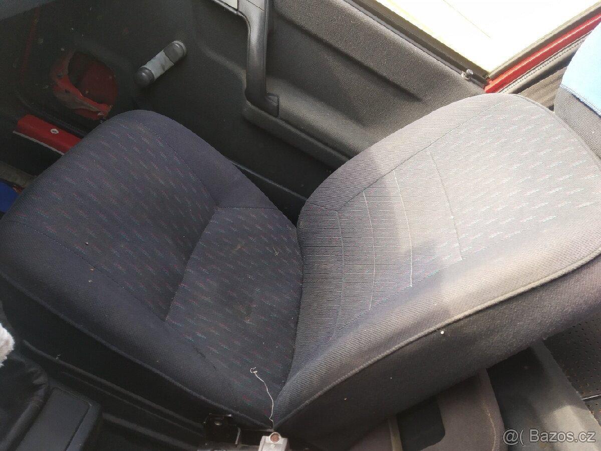 Škoda Favorit a Forman díly 4 ram. volant - 3