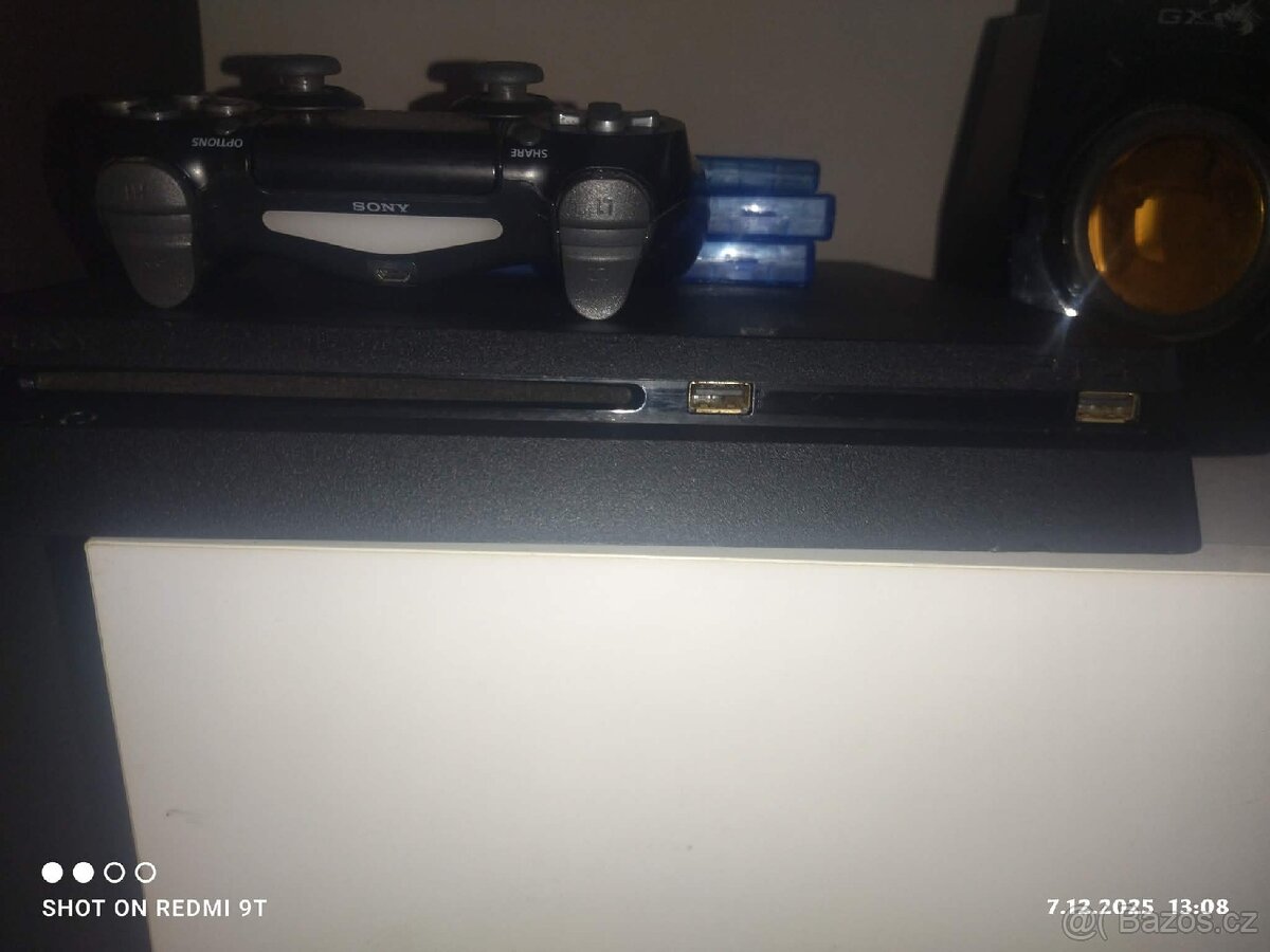 PlayStation 4 - 3