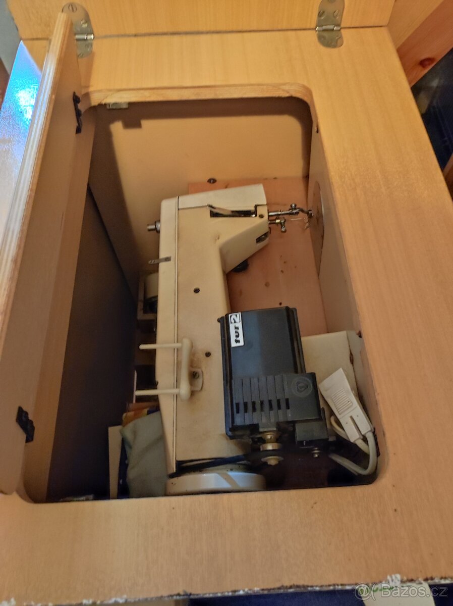 Šicí stroj - 3