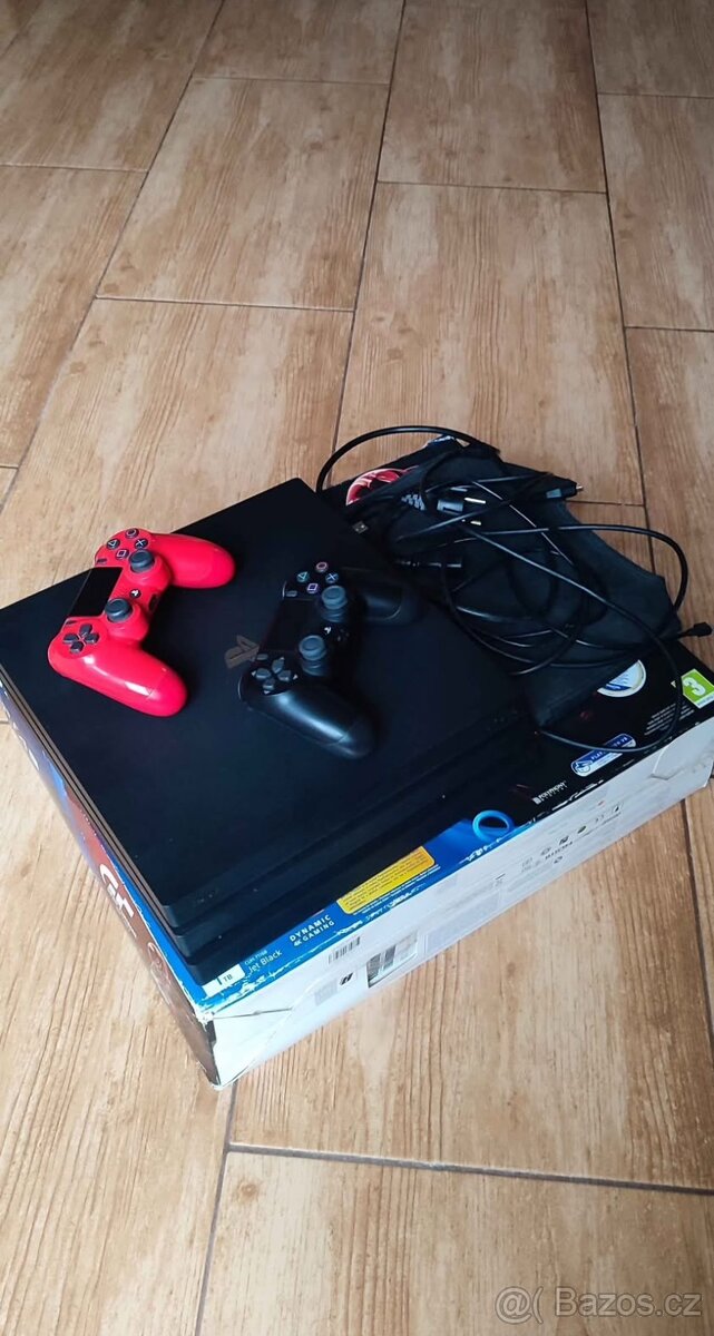 PlayStation 4 pro 1TB - 3