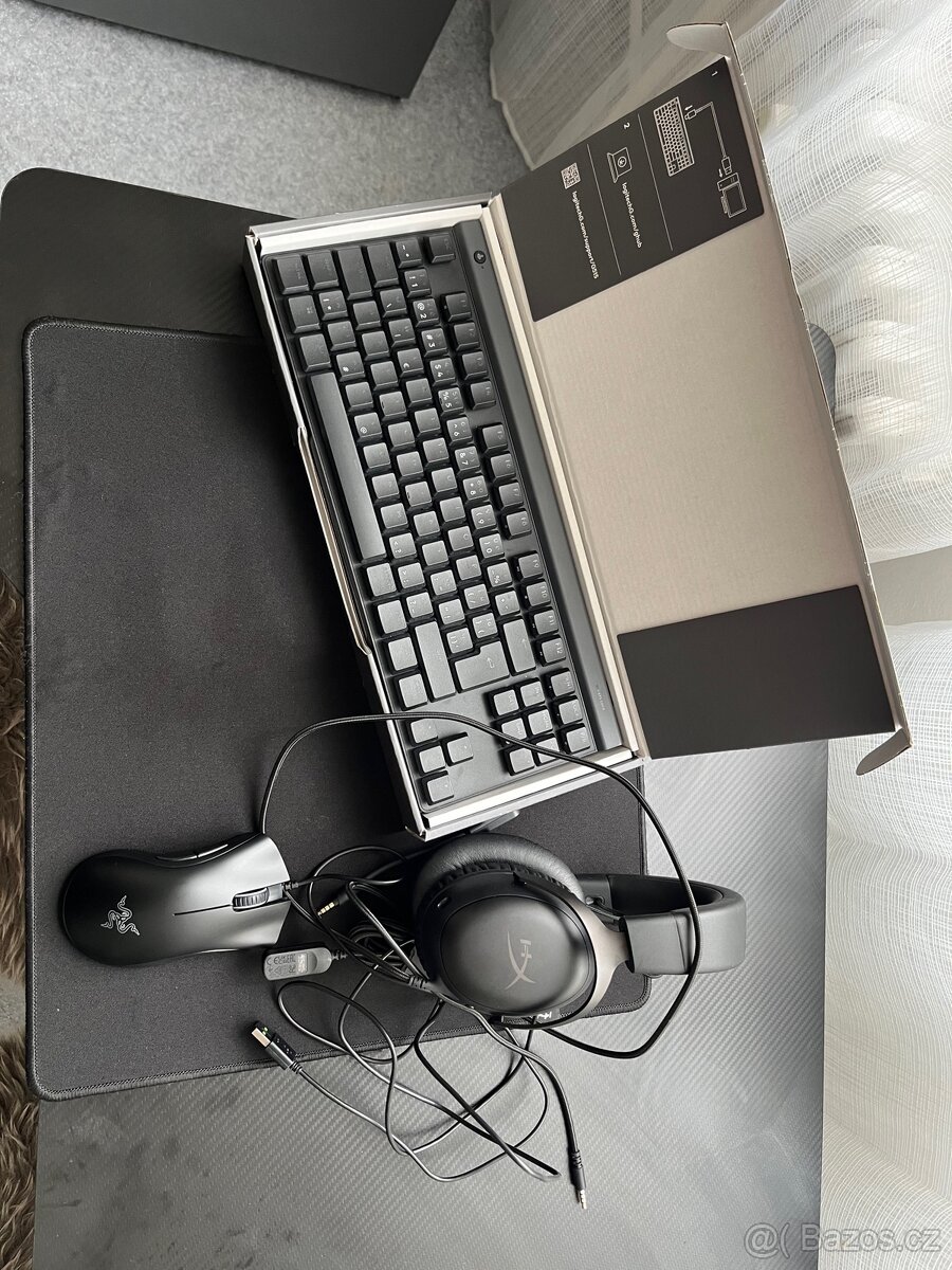 stůl + židle + příslušenství (perfektní stav) - 3