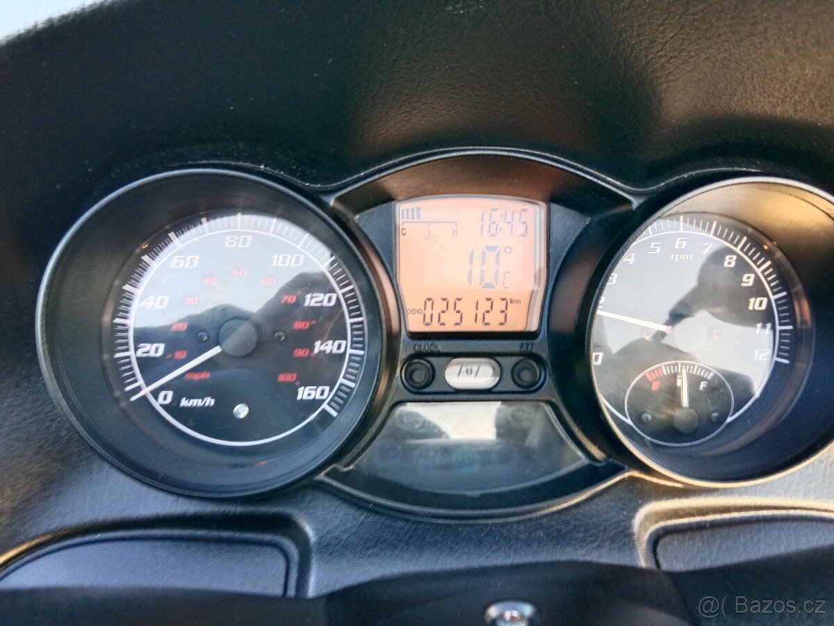 Piaggio MP3 250 Řidičák B - 3