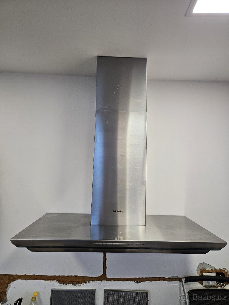 LUXUSNÍ DIGESTOŘ MIELE (PC 49.900,-) – - 3