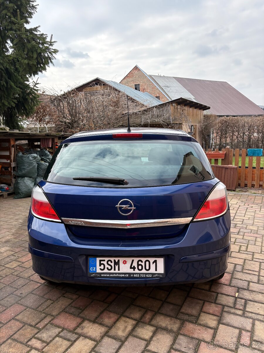 Opel Astra H, benzin 1.4, r.2004 - 3