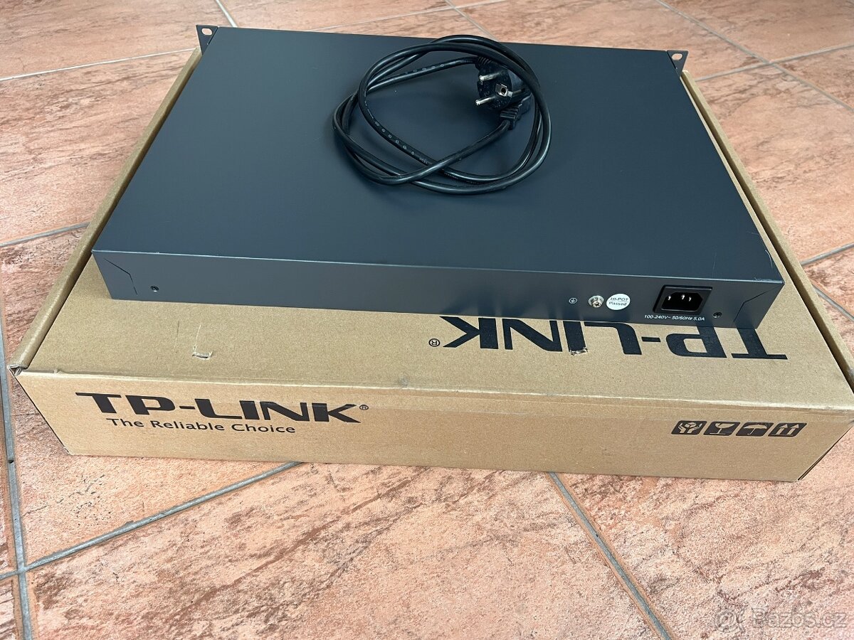 TP-Link TL-SG3424P 24port PoE+ Gigabit switch - 3