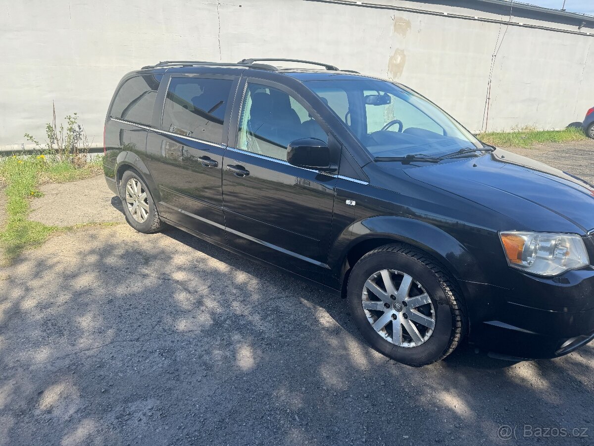 Prodám Chrysler Voyager RT - 3