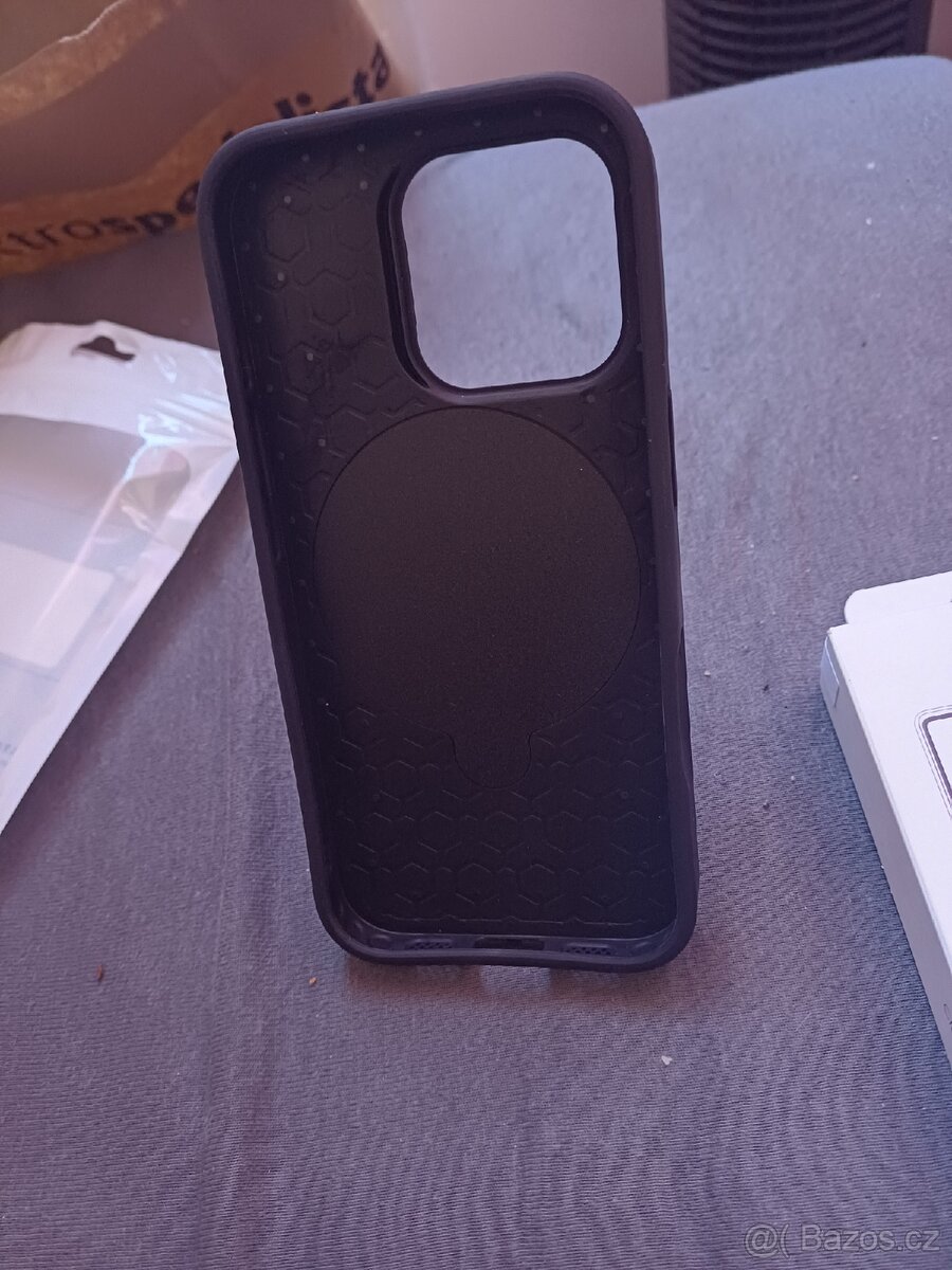 Kryt na iPhone 16Pro - 3