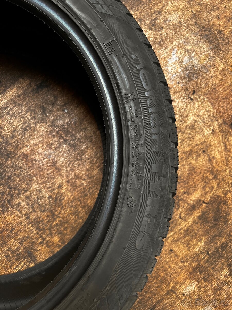 2ks Nokian SnowProof 225/45r17 - 3