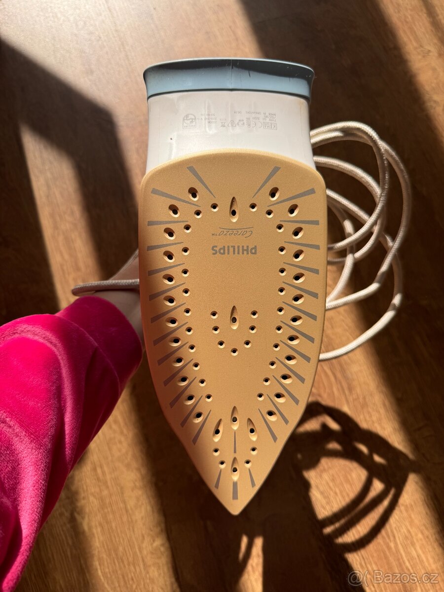 PHILIPS Easy Care 3220 Napařovací žehlička - 3