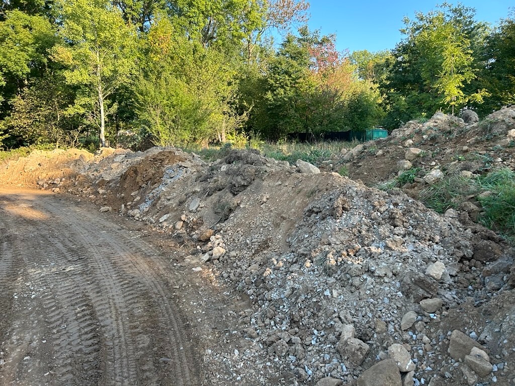 Zemina zdarma k terénnim úpravám - 3