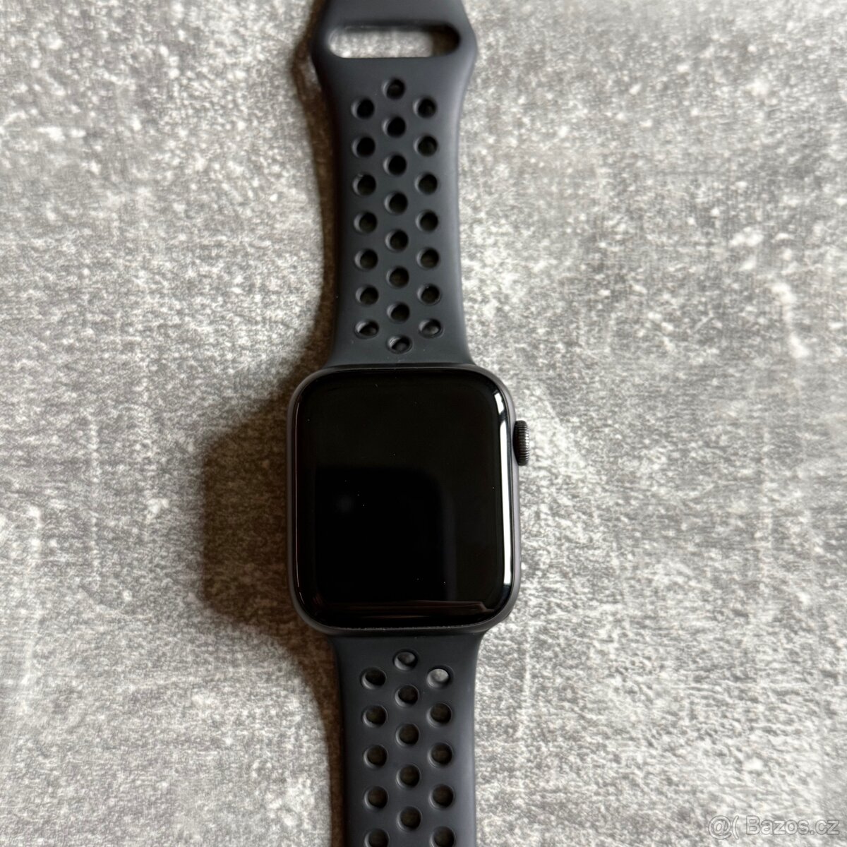 Apple Watch SERIES 6 44 mm Space Gray Aluminium Case - 3