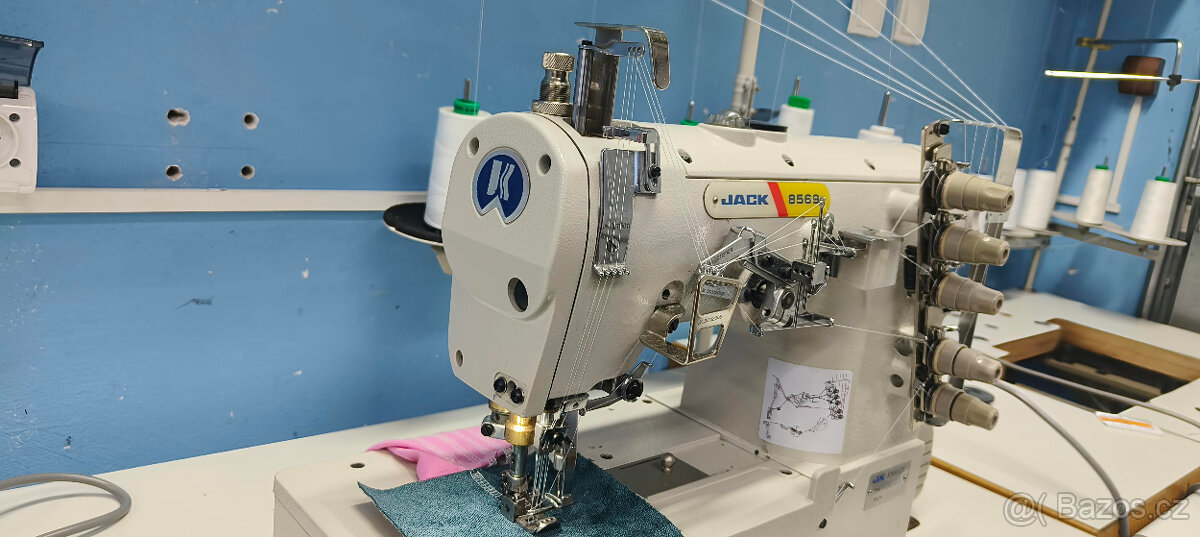Průmyslový coverlock Jack 8569ADI - 3