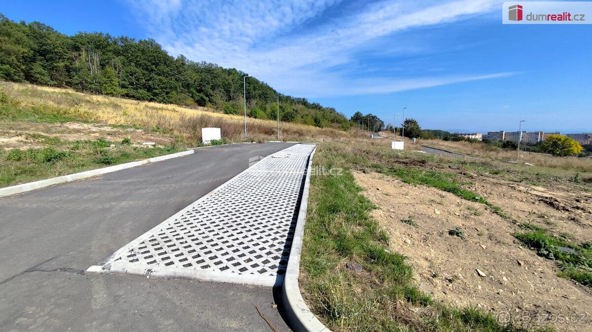 Prodej pozemku v lukrativní části města Chomutova - 3