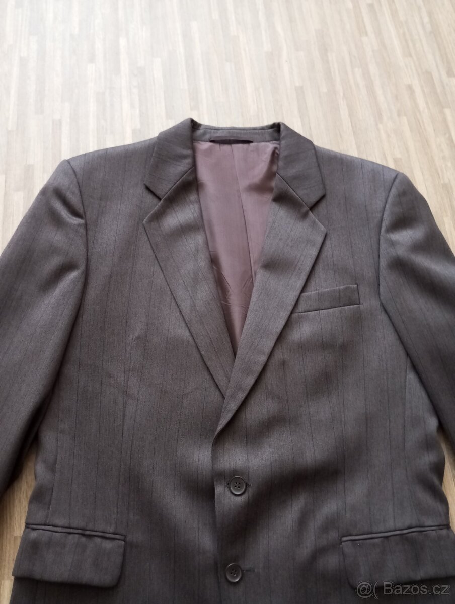 Hnědý pánský oblek - 3