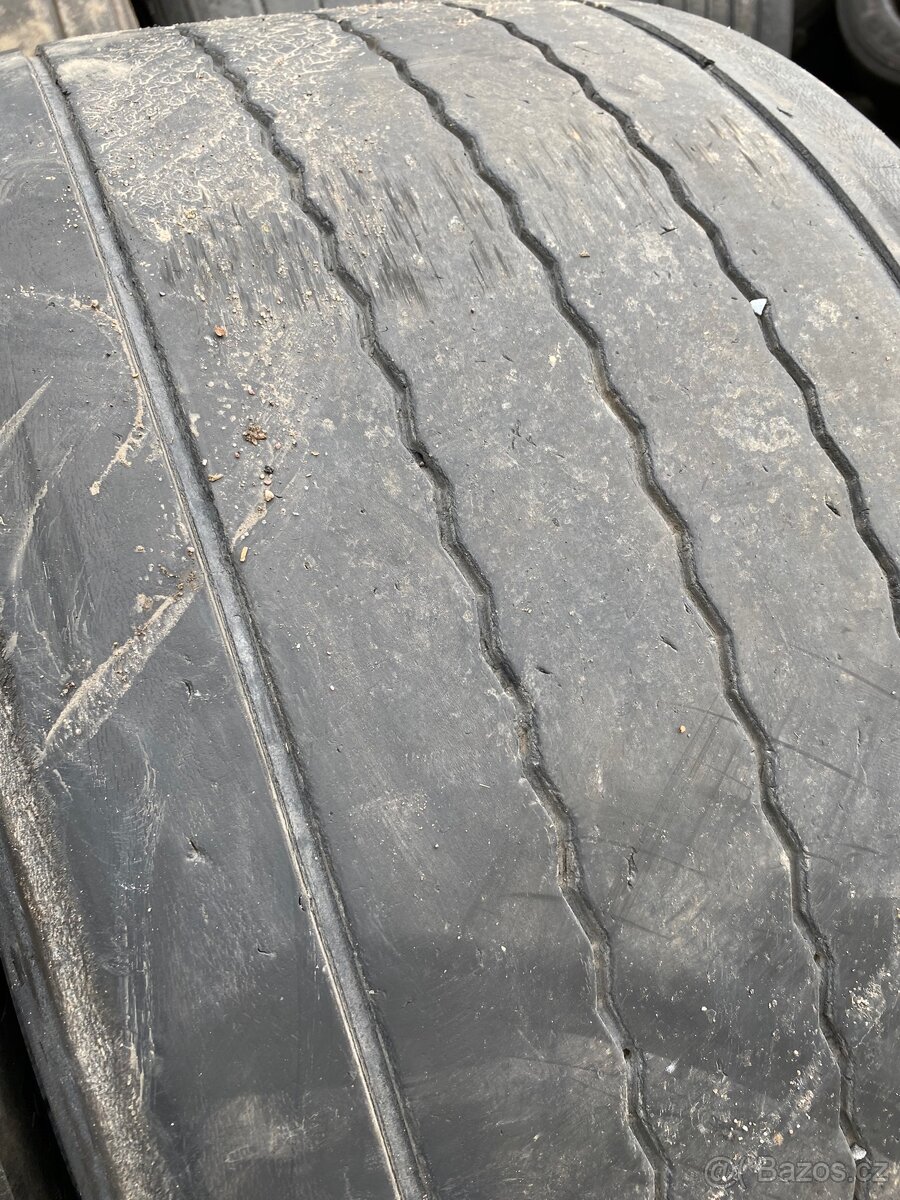 Nákladní pneumatiky 435/50 R19,5 - 3