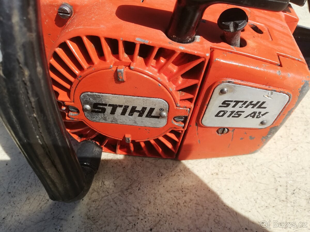 Motorová píla Stihl 015 AV - 3