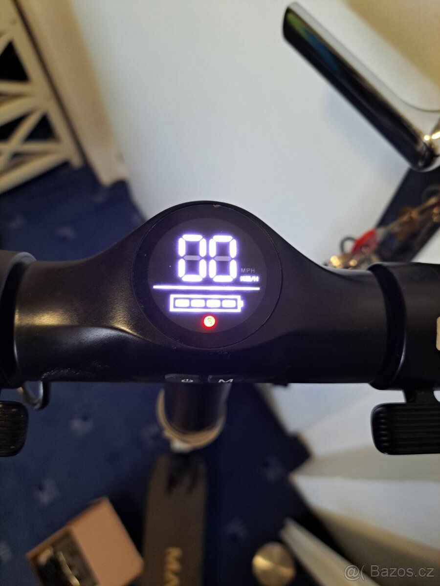 Elektrokoloběžka MAGINON - 3