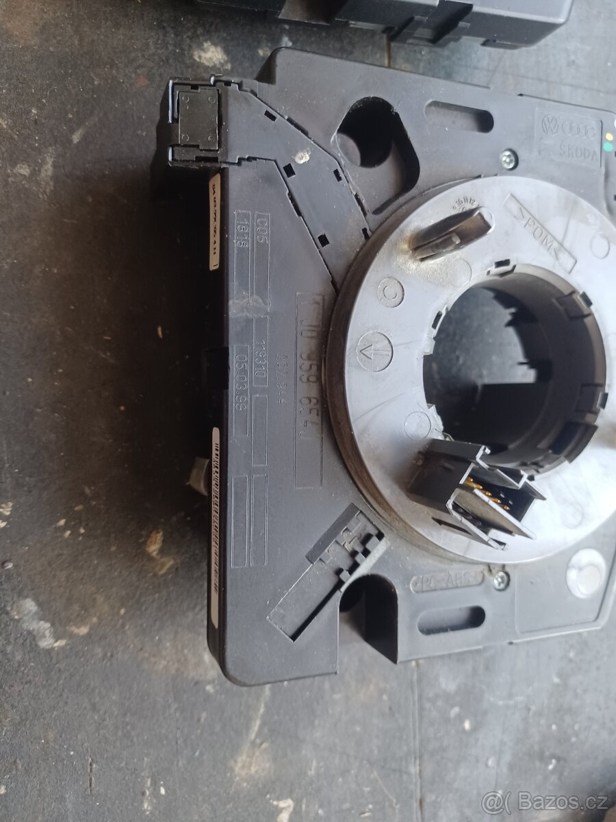 Podvolantová jednotka ABS - 3