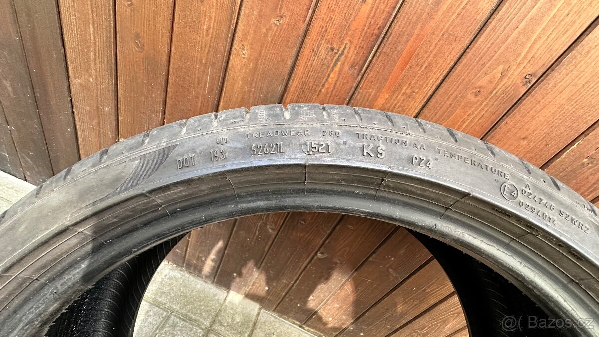 1KS Pirelli PZero 245/35/20 (4.6mm) DOT 1521 - 3