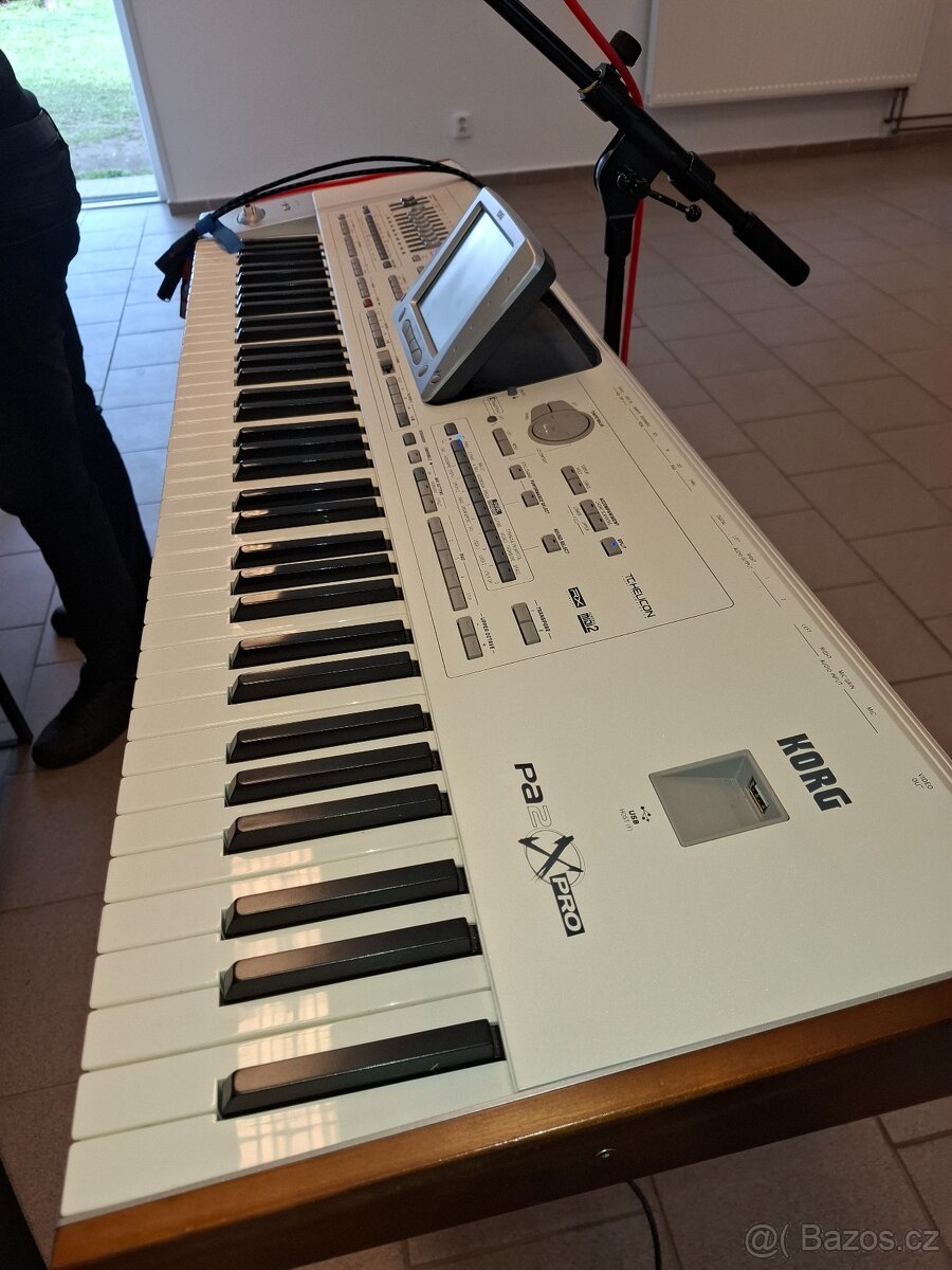 KORG pa2x pro - 3