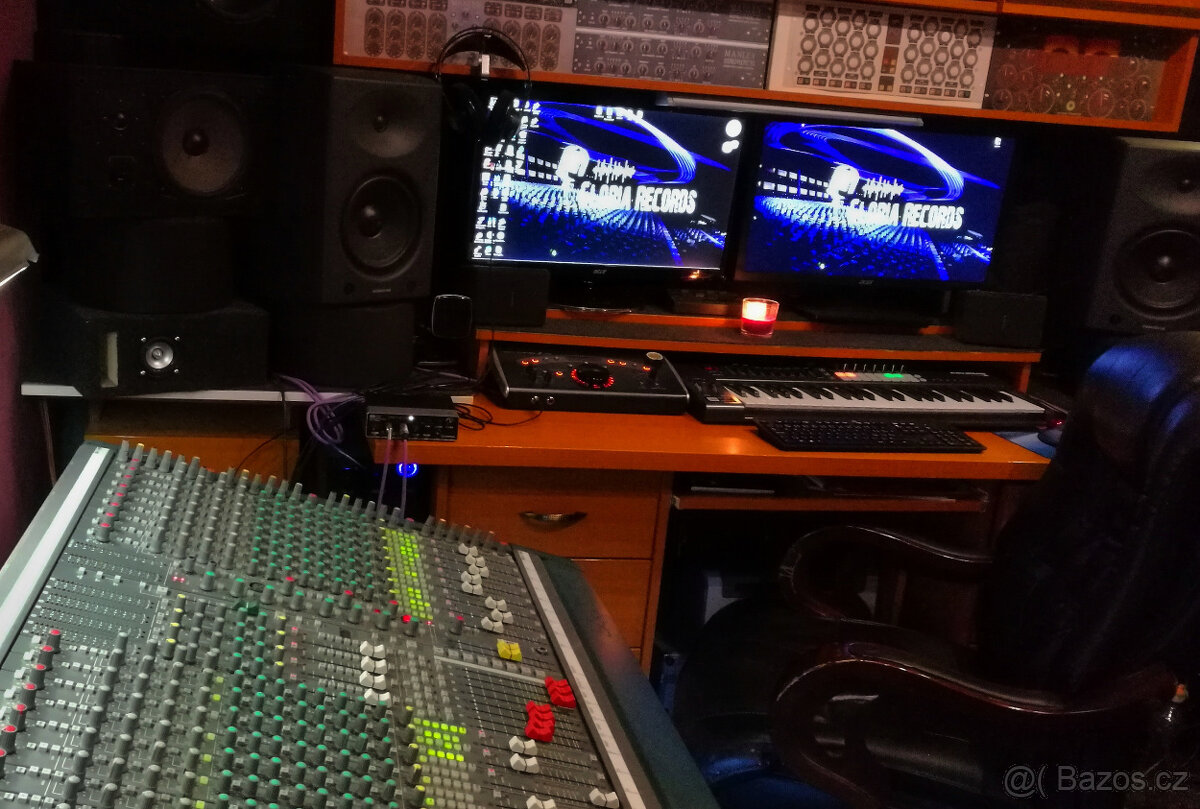 Novation Launchkey 49 - 3